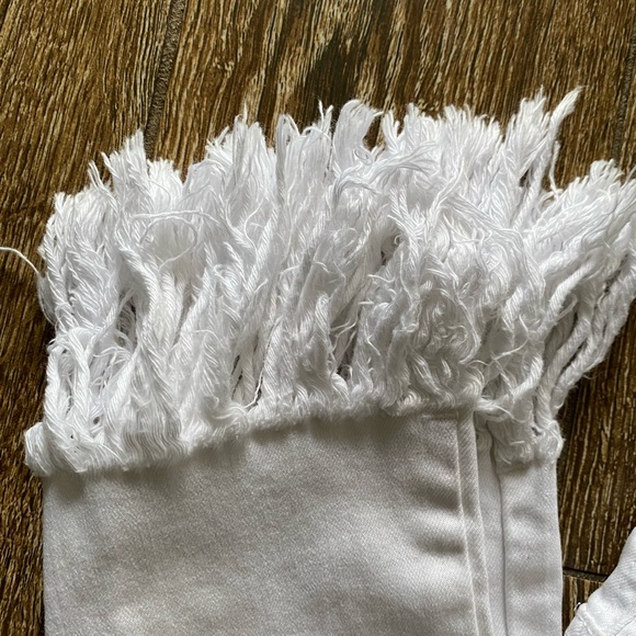 BLANKNYC white crop girlfriend jean - Picture 14 of 15